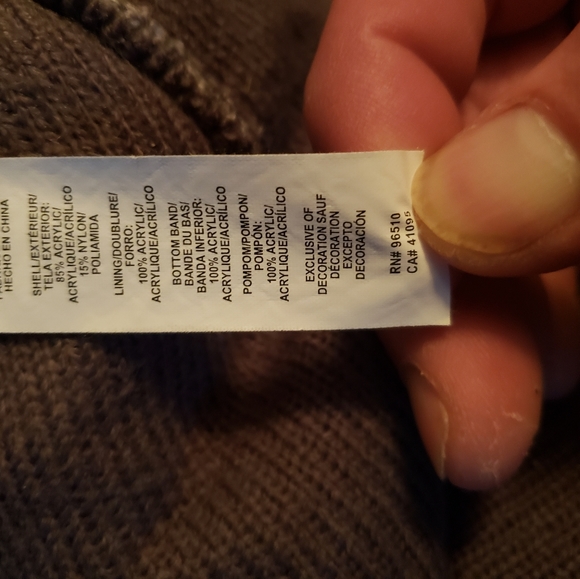 Under Armour Womens Winter Hat Gray Winter Beanie Womens Under Armour Skull Cap! - Picture 7 of 8